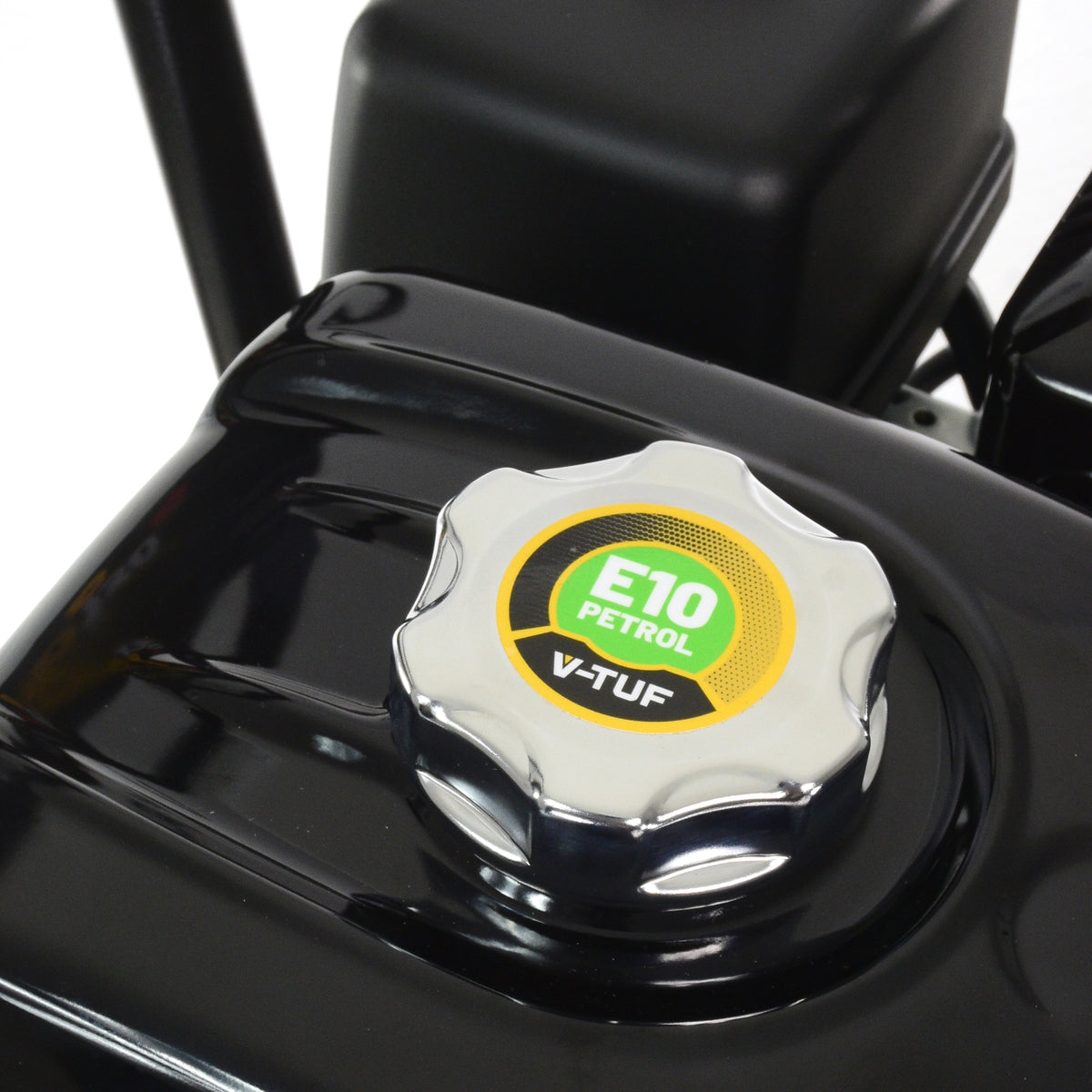 V-TUF DD065 in use showing operator washing with 200 Bar 12.5L/min pressure washer