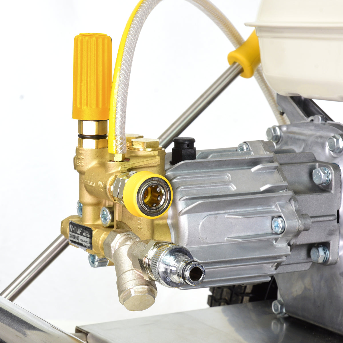 V-TUF GPT200-KIT2 kit view showing machine with patio cleaner and car cleaning accessories