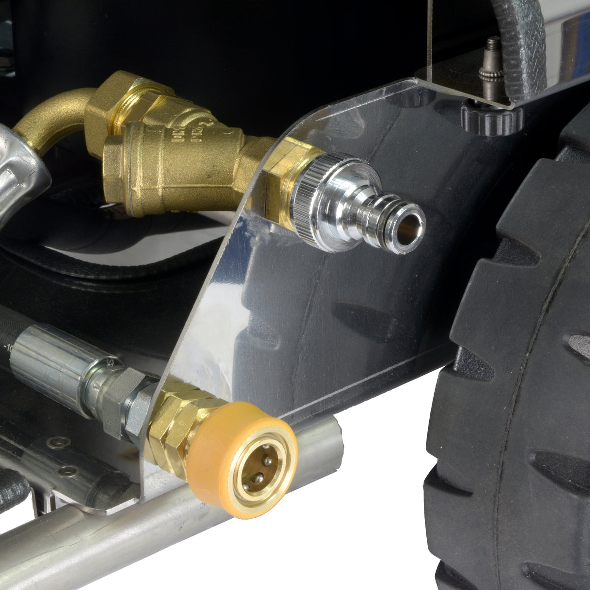 V-TUF RAPID VSC pressure washer high pressure outlet and unloader valve close-up
